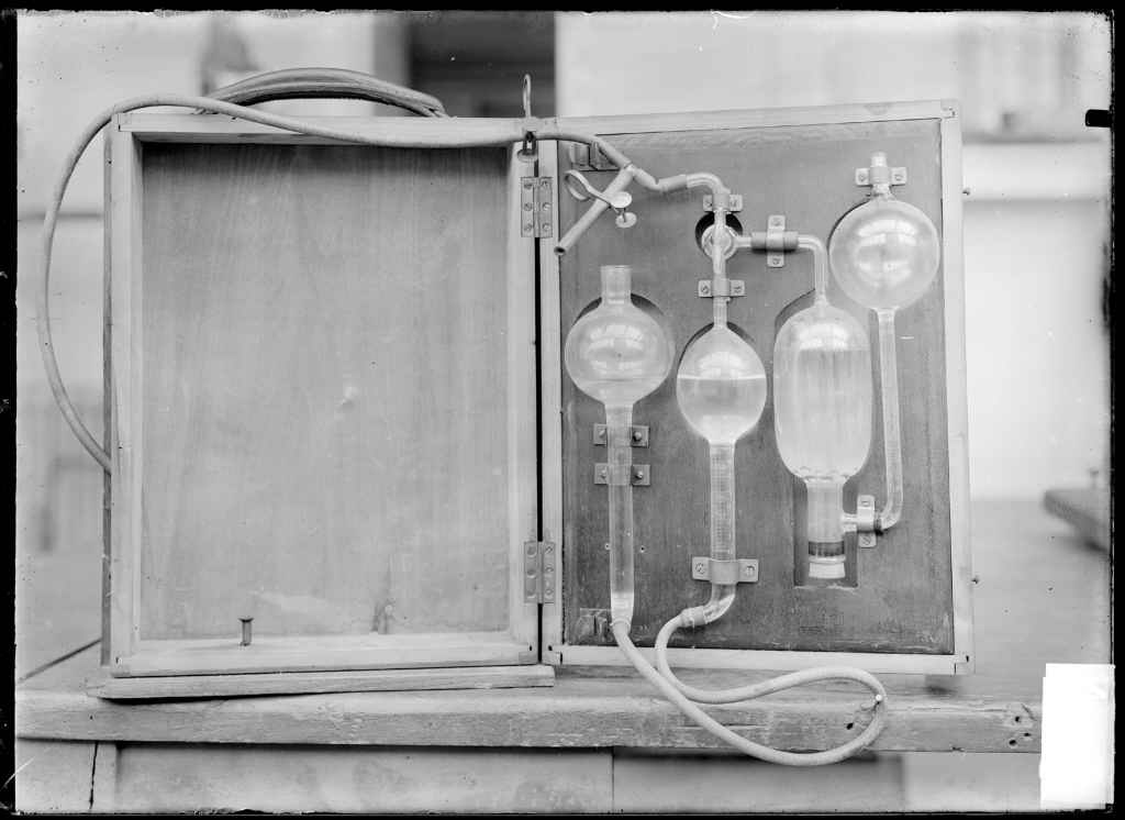 Dispositif interne de l'appareil de A.D. Waller pour le dosage expéditif de CO² dans l'air exprimé, 1920.